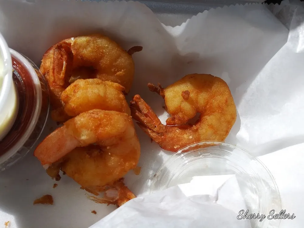 Fried Shrimp Basket & Fries